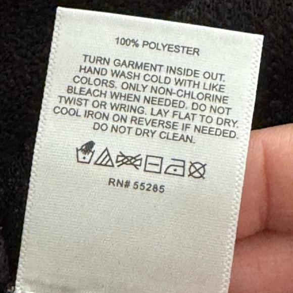 EXPRESS Relaxed Shine Off The Shoulder
Fleece Sweatshirt - Picture 6 of 6